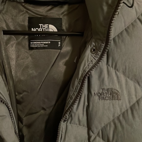 North Face Down Parka - Picture 2 of 3